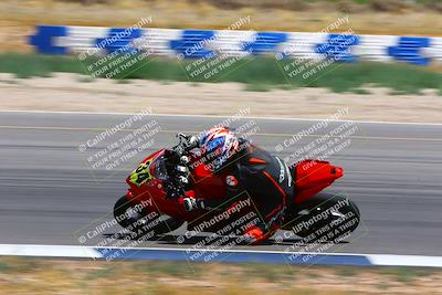 media/Apr-30-2023-CRA (Sun) [[020fcf5d43]]/Race 6-400 Expert-Amateur Supersport/